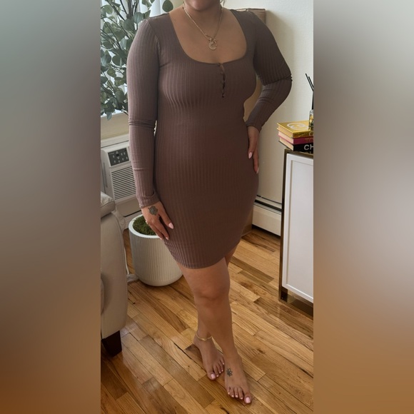 Zara brown dress. Size Medium, new never worn with tag. - Picture 2 of 3